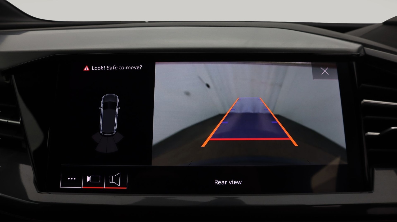 Used Audi Q4 e-tron 2023 for sale - 77581896: Photo 24