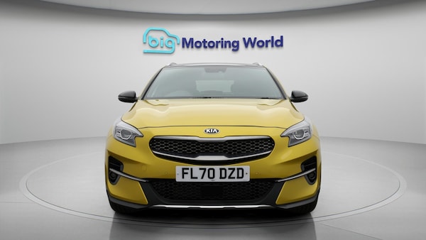 Used Kia XCeed 2020 for sale - 76199685: Photo 3
