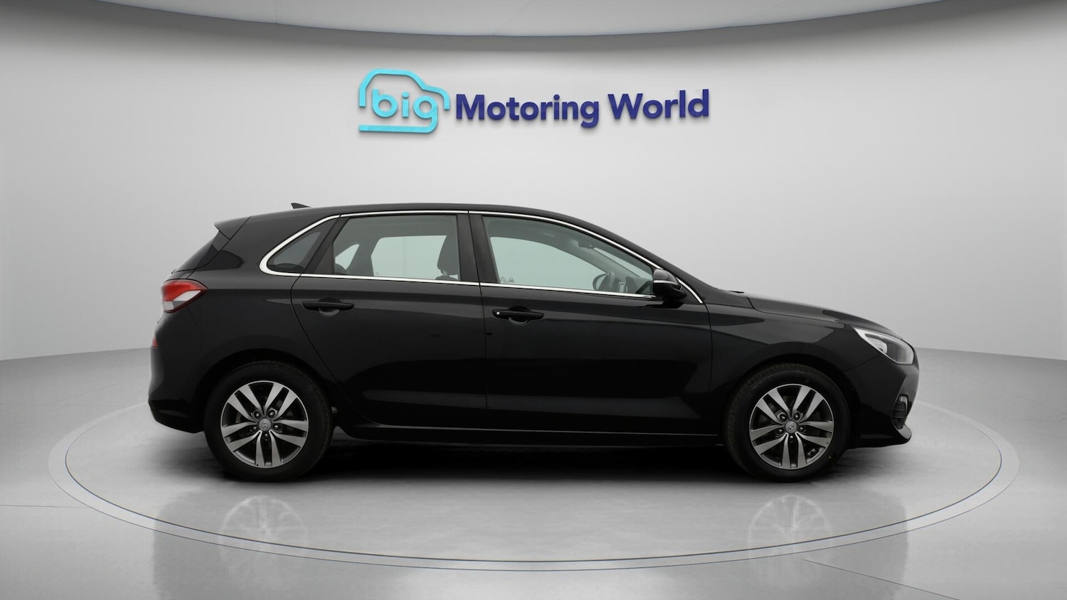 Used Hyundai i30 2019 for sale - 76759759: Photo 9