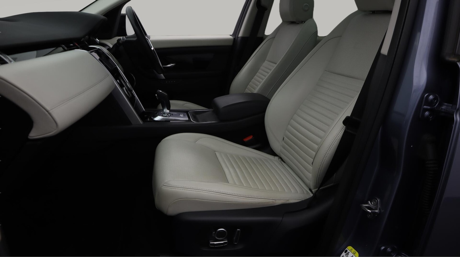 Used Land Rover Discovery Sport for sale - 76727236: Photo 15