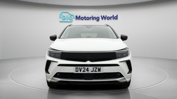 Used Vauxhall Grandland 2024 for sale - 76269943: Photo 3