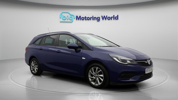 Used Vauxhall Astra 2020 for sale - 76227844: Photo 2