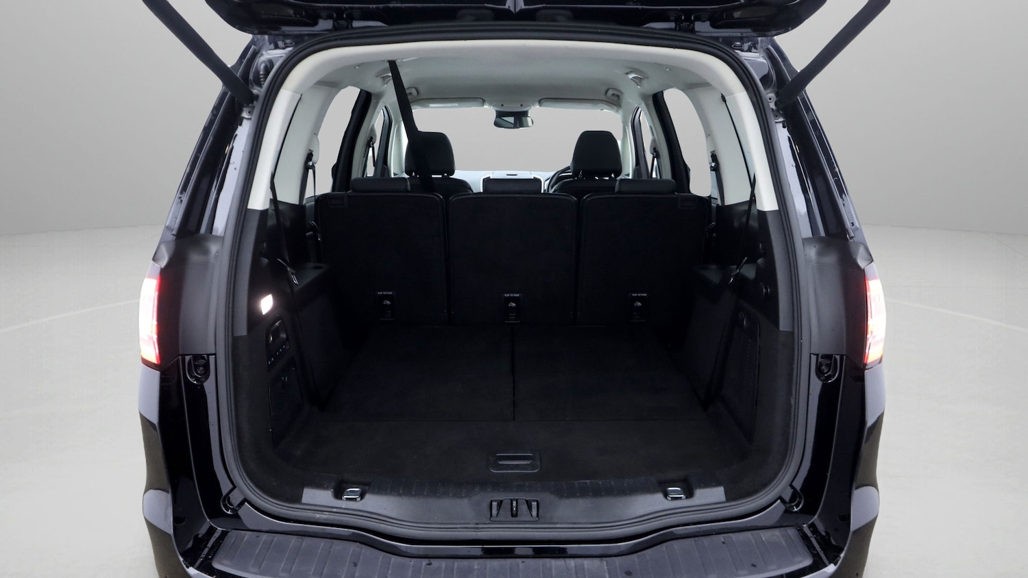 Used Ford Galaxy 2022 for sale - 77595661: Photo 17