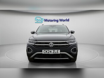 Used Volkswagen T-Roc 2024 for sale - 78565660: Photo