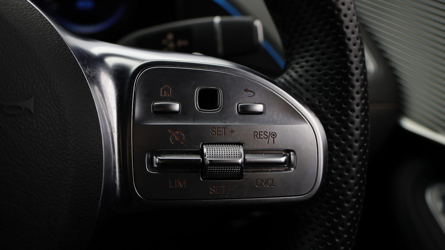 Used Mercedes-Benz EQC 2022 for sale - 76433329: Photo 25