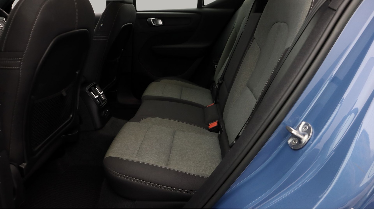 Used Volvo XC40 2023 for sale - 77225642: Photo 16