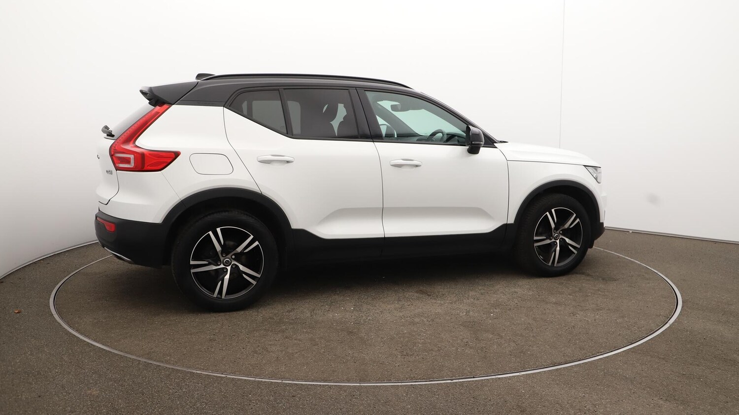 Used Volvo XC40 2019 for sale - 76398105: Photo 50