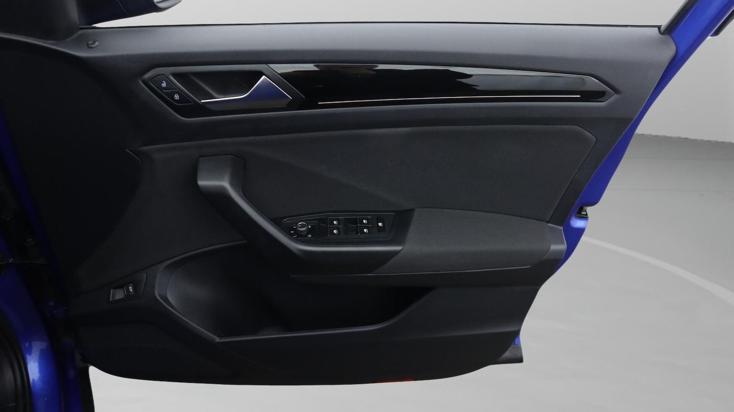 Used Volkswagen T-Roc 2021 for sale - 76743246: Photo 16