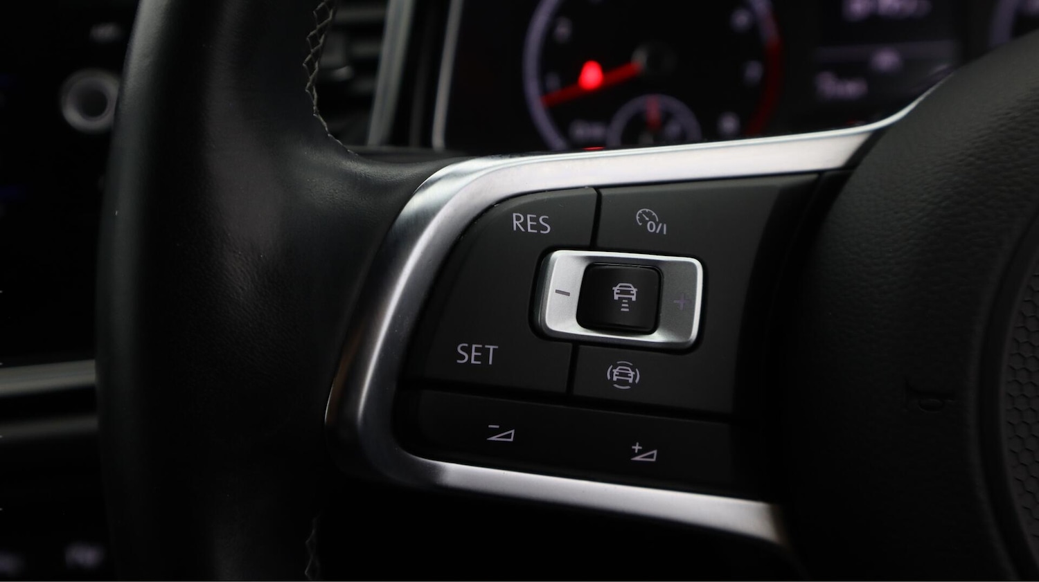 Used Volkswagen T-Roc 2021 for sale - 76743246: Photo 23