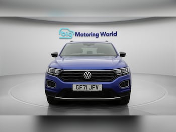 Used Volkswagen T-Roc 2021 for sale - 76743246: Photo