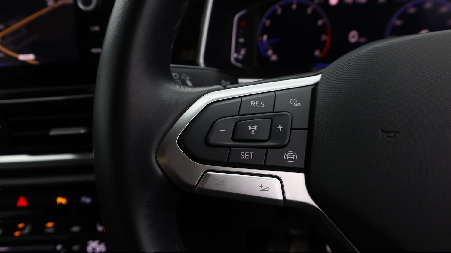 Used Volkswagen T-Roc 2024 for sale - 78199064: Photo 23