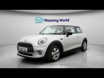 Used MINI Hatch 2019 for sale - 74700442: Photo
