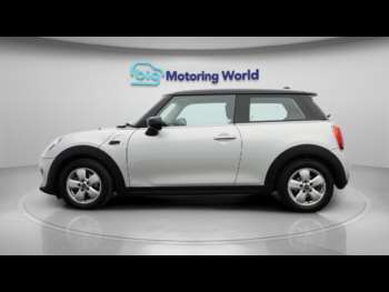 Used MINI Hatch 2019 for sale - 74700442: Photo