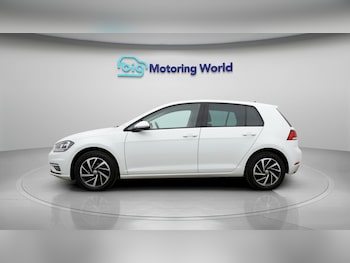 Used Volkswagen Golf 2019 for sale - 78459176: Photo