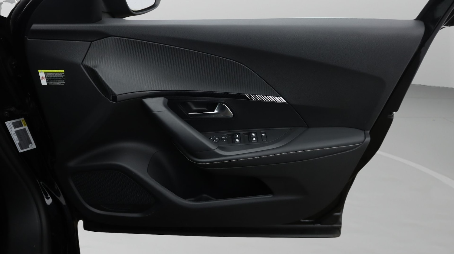 Used Peugeot 2008 2023 for sale - 77833362: Photo 15