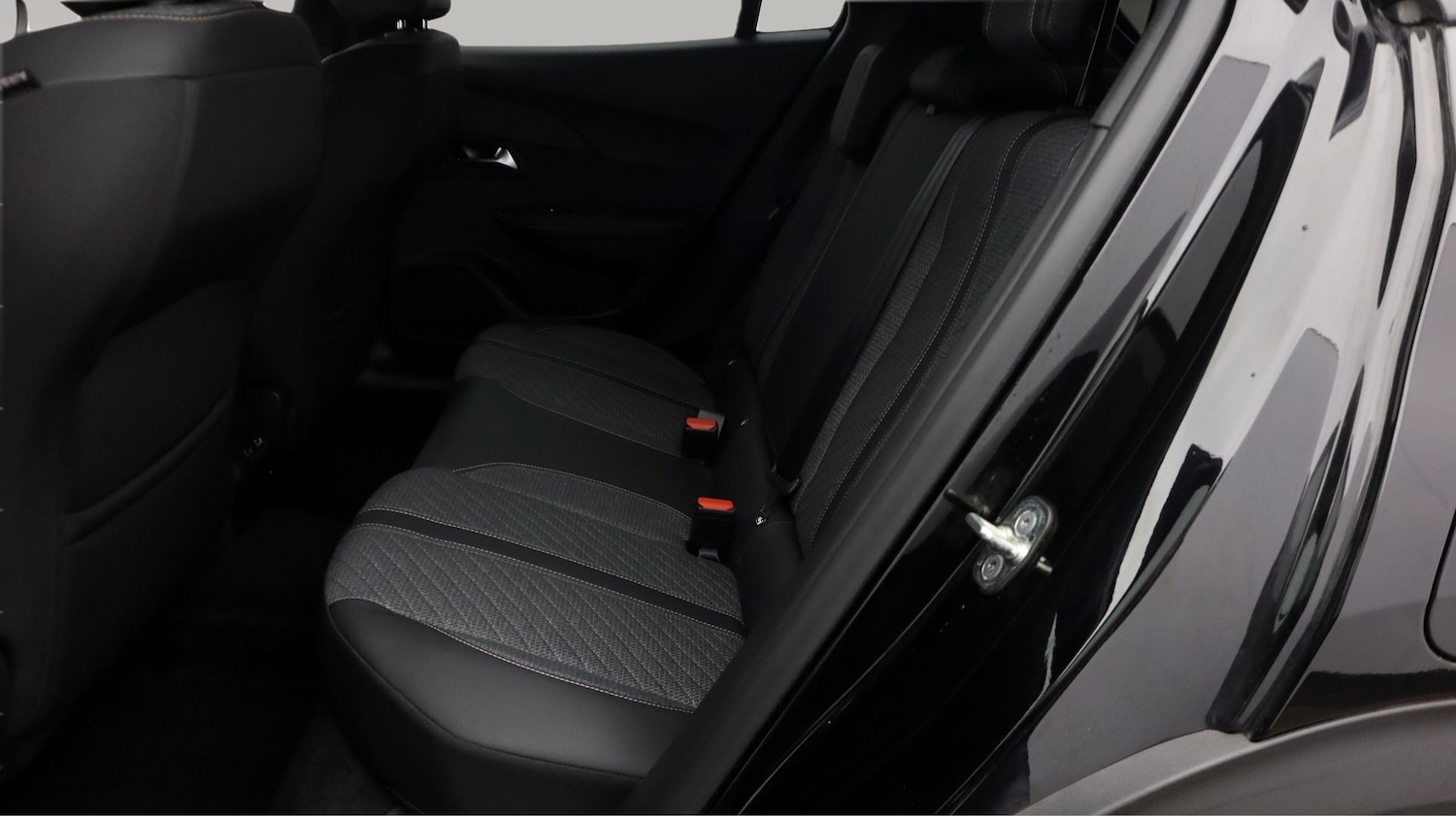 Used Peugeot 2008 2023 for sale - 77833362: Photo 16