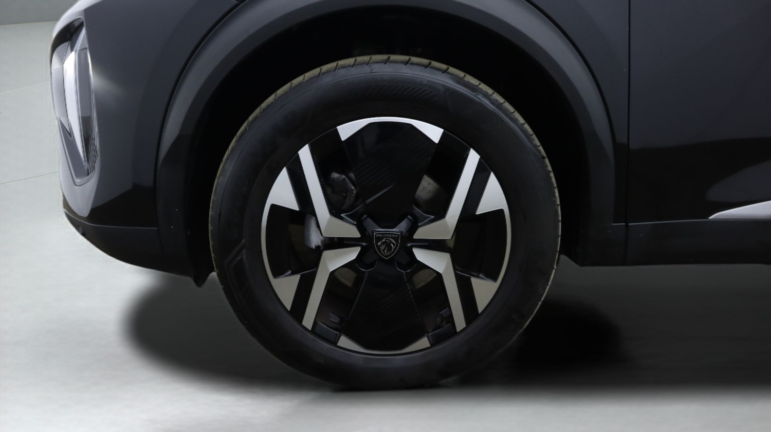 Used Peugeot 2008 2023 for sale - 77833362: Photo 18