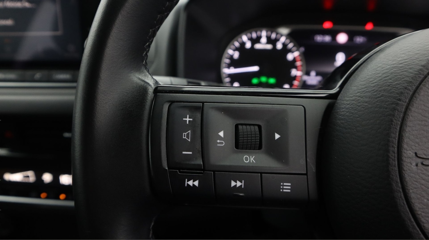 Used Nissan Qashqai 2023 for sale - 77921125: Photo 21