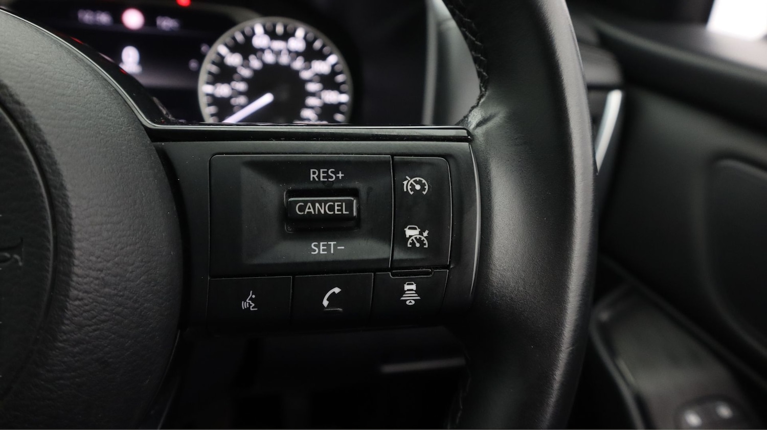 Used Nissan Qashqai 2023 for sale - 77921125: Photo 22