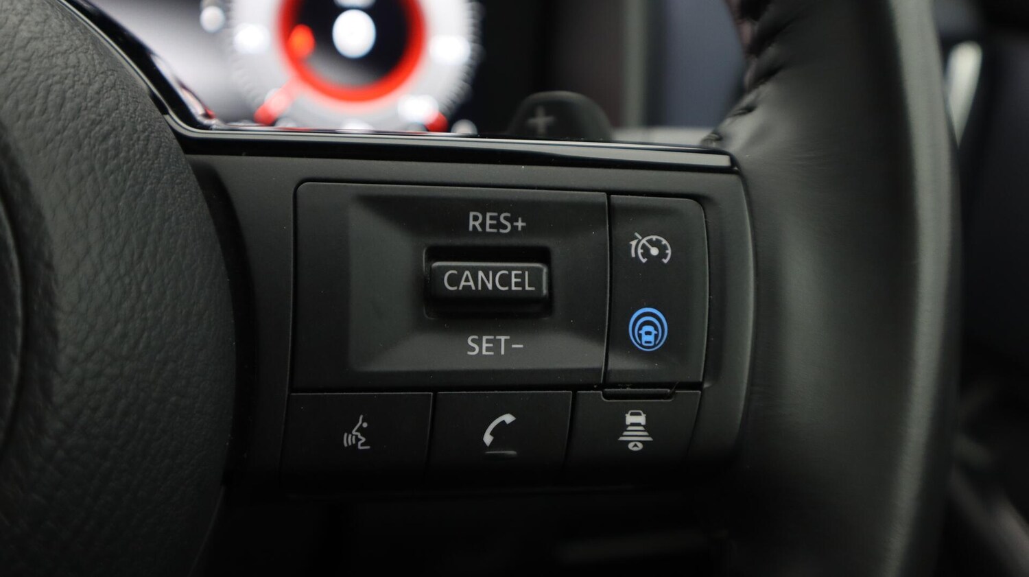 Used Nissan Qashqai for sale - 76728794: Photo 25