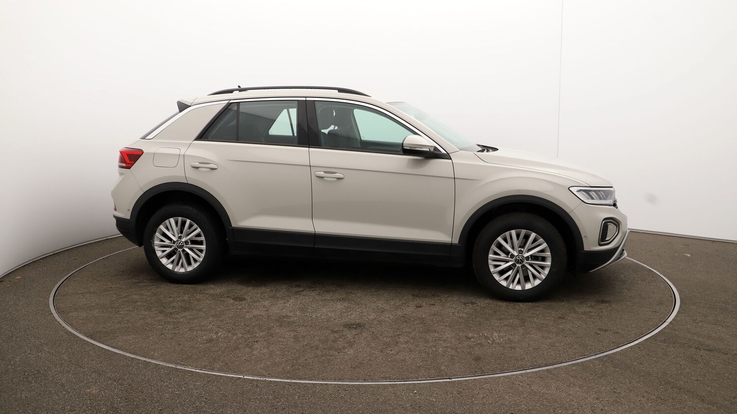 Used Volkswagen T-Roc 2022 for sale - 76858637: Photo 42
