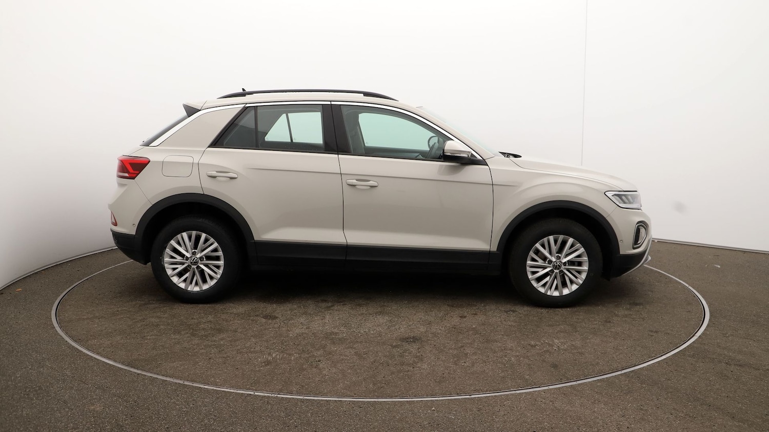 Used Volkswagen T-Roc 2022 for sale - 76858637: Photo 43