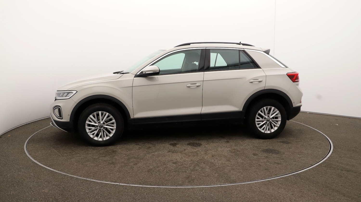Used Volkswagen T-Roc 2022 for sale - 76858637: Photo 59