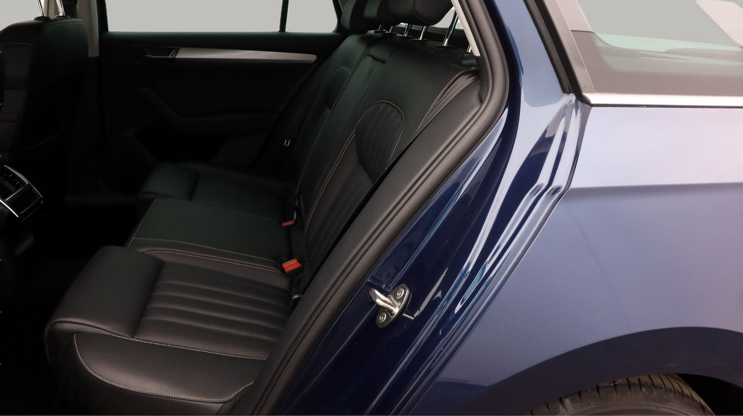 Used Skoda Superb 2022 for sale - 77721029: Photo 16