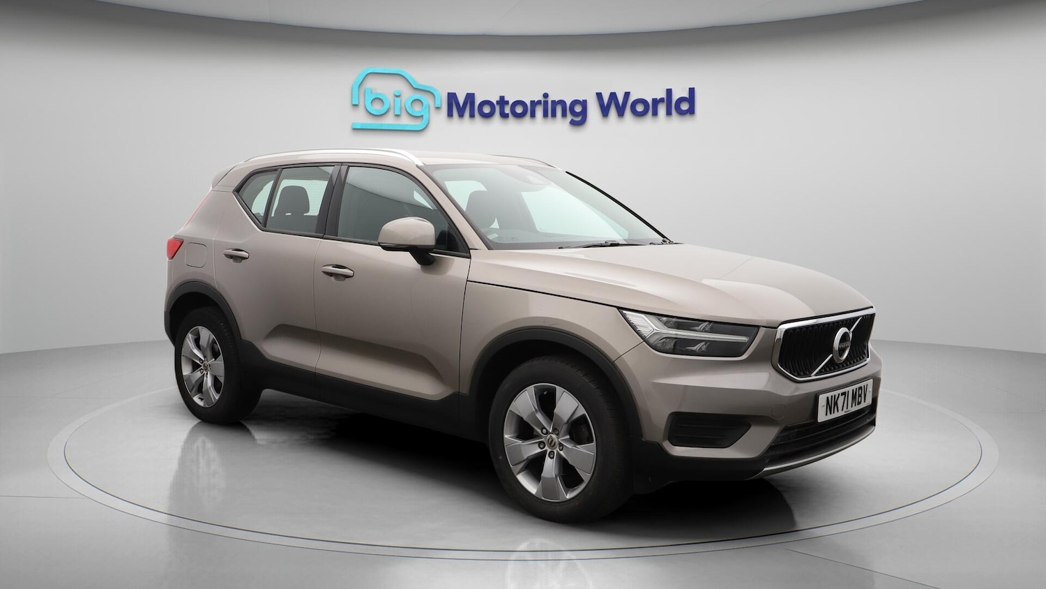 Used Volvo XC40 2021 for sale - 76596992: Photo 2