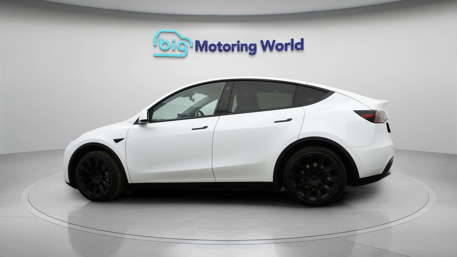 Used Tesla Model Y 2023 for sale - 77746587: Photo 4