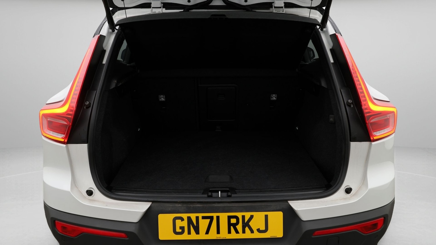 Used Volvo XC40 2021 for sale - 77103925: Photo 17