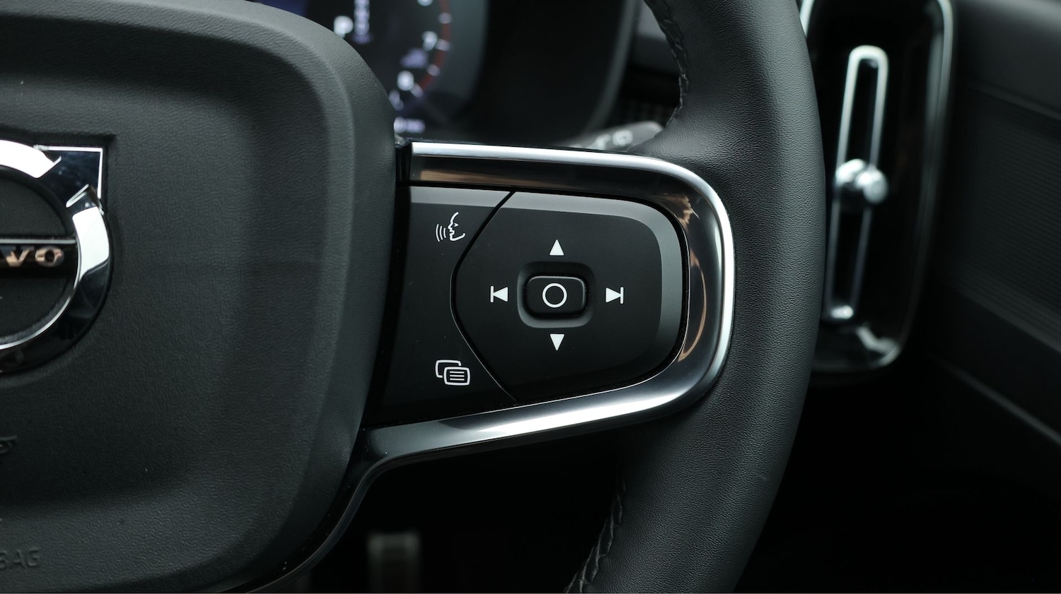 Used Volvo XC40 2021 for sale - 77103925: Photo 22