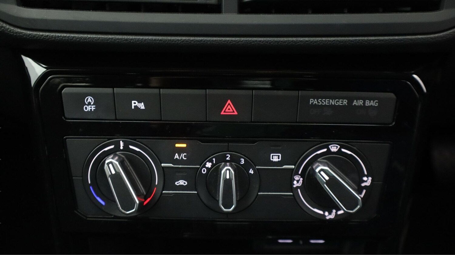 Used Volkswagen T-Cross 2022 for sale - 77940927: Photo 12