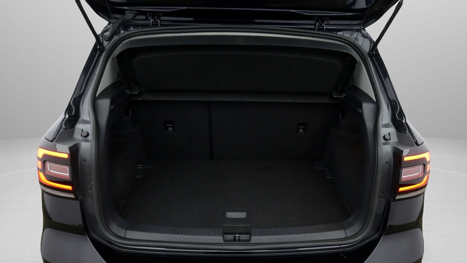 Used Volkswagen T-Cross 2022 for sale - 77940927: Photo 17