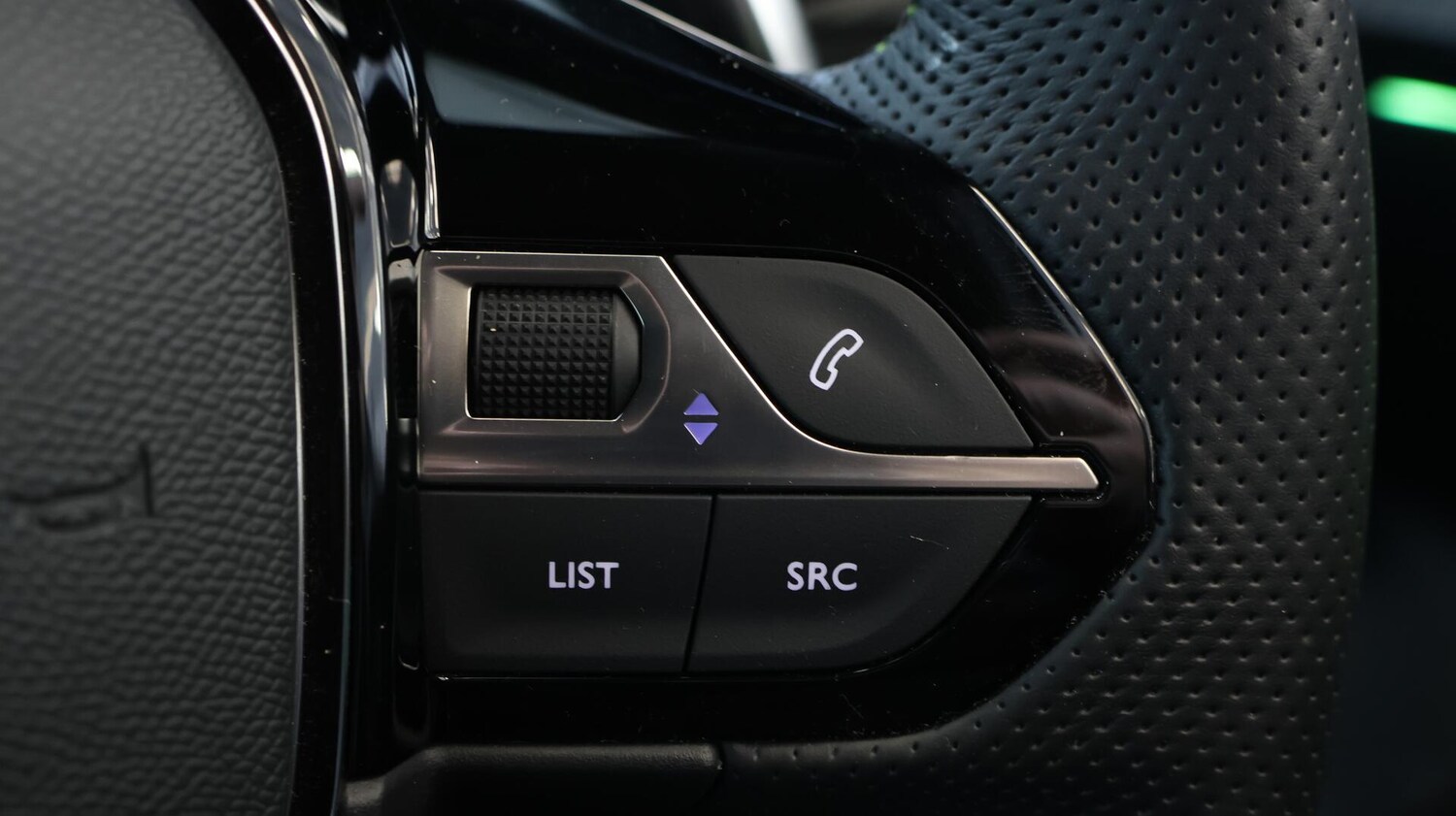 Used Peugeot 2008 2021 for sale - 76561914: Photo 26