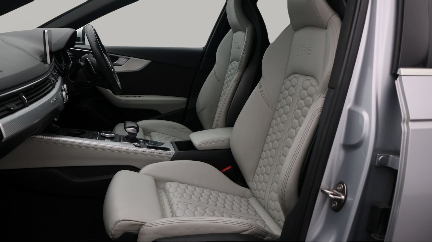 Used Audi RS4 2018 for sale - 77690922: Photo 14