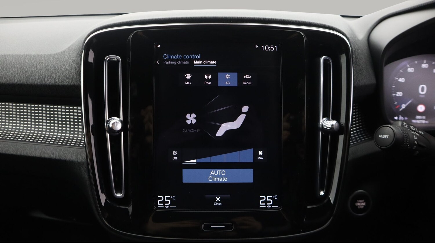 Used Volvo XC40 2020 for sale - 77207261: Photo 12