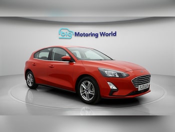 (71) - 1.0T EcoBoost Zetec Hatchback 5dr Petrol Manual Euro 6 (s/s) (125 ps)