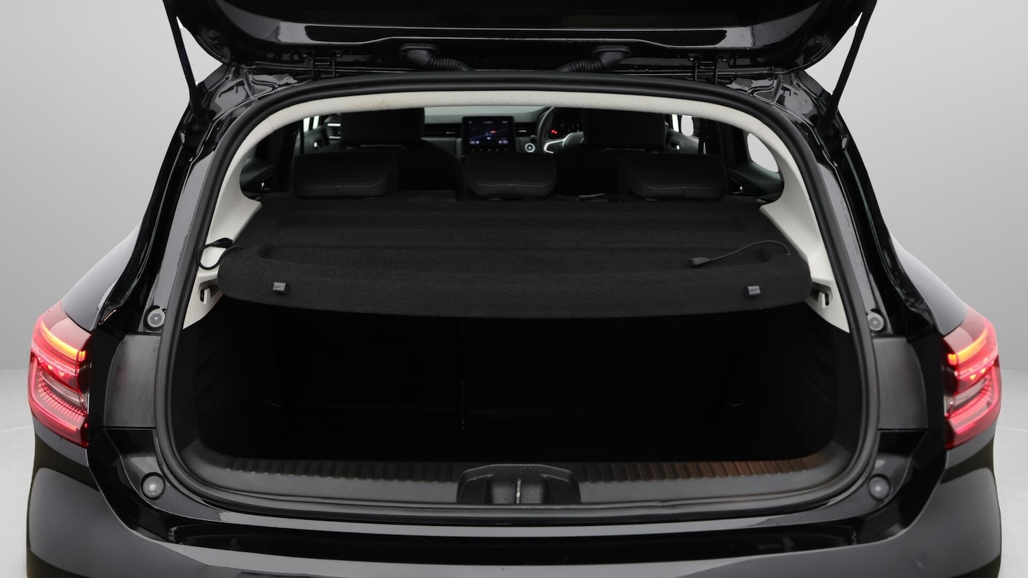 Used Renault Clio 2022 for sale - 76457391: Photo 18