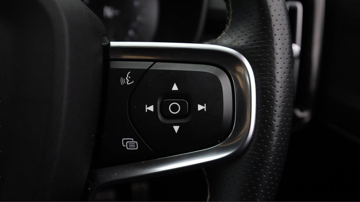 Used Volvo XC40 2020 for sale - 76550309: Photo 25