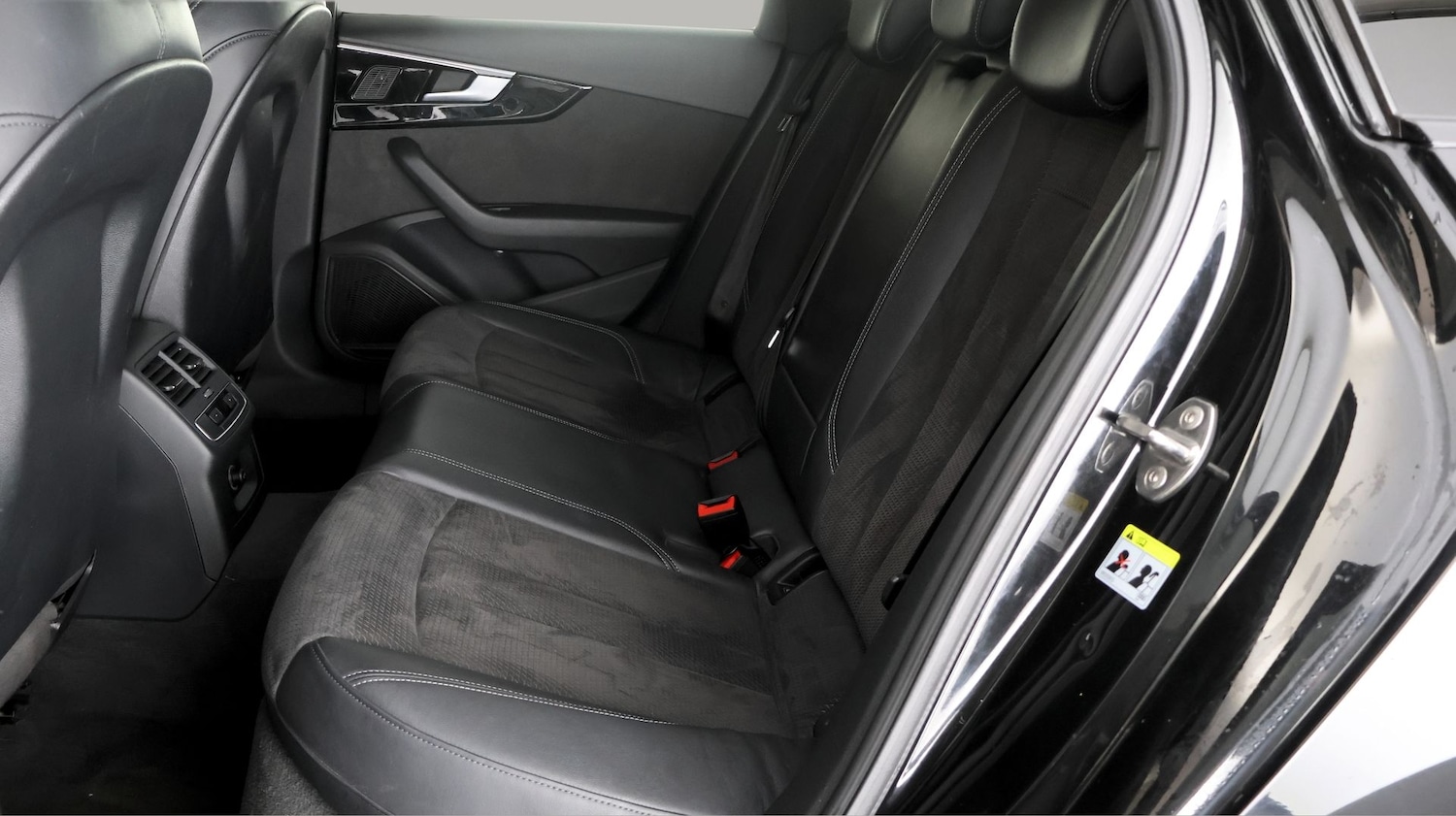 Used Audi A4 2020 for sale - 77639065: Photo 15