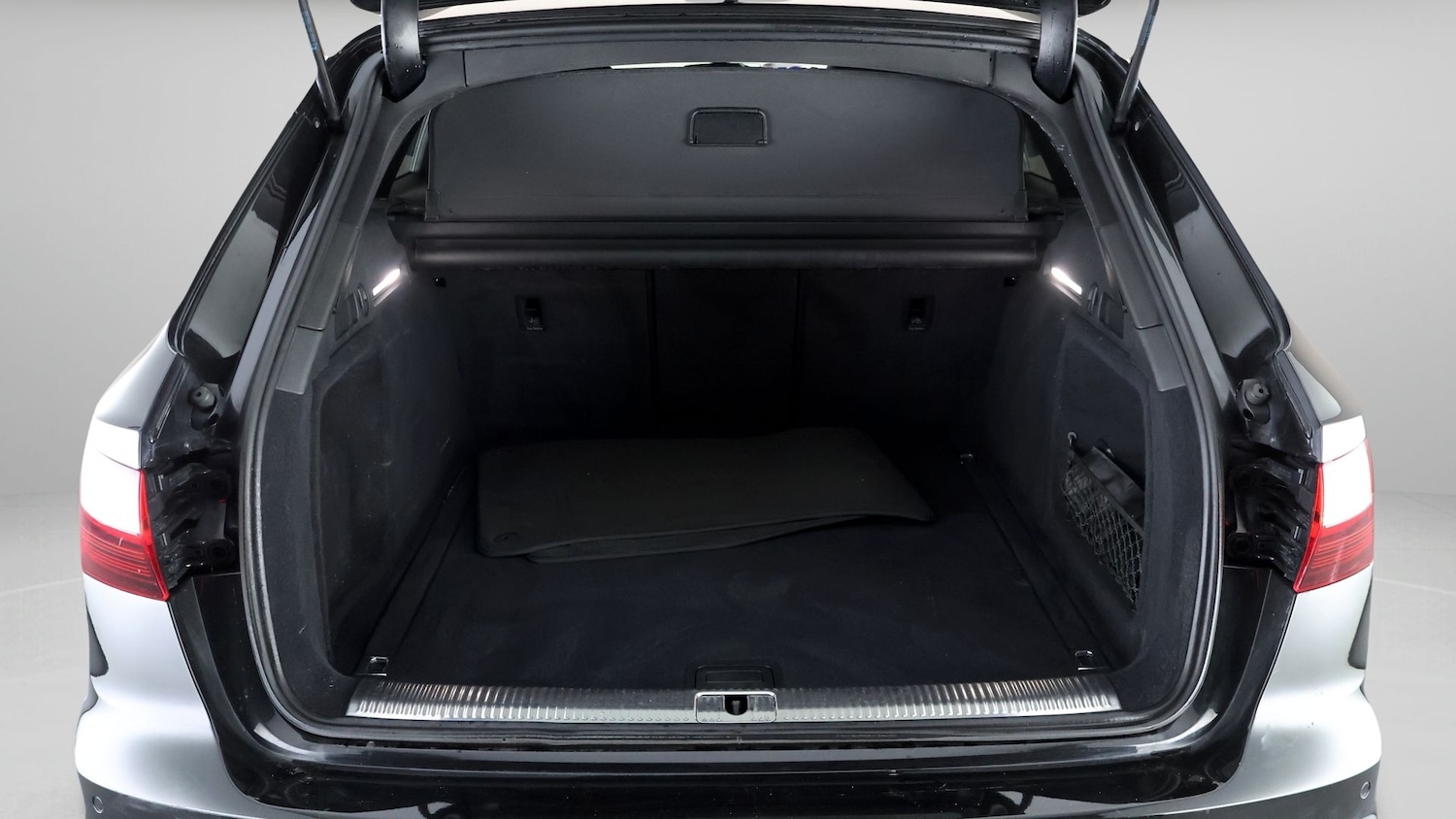 Used Audi A4 2020 for sale - 77639065: Photo 16