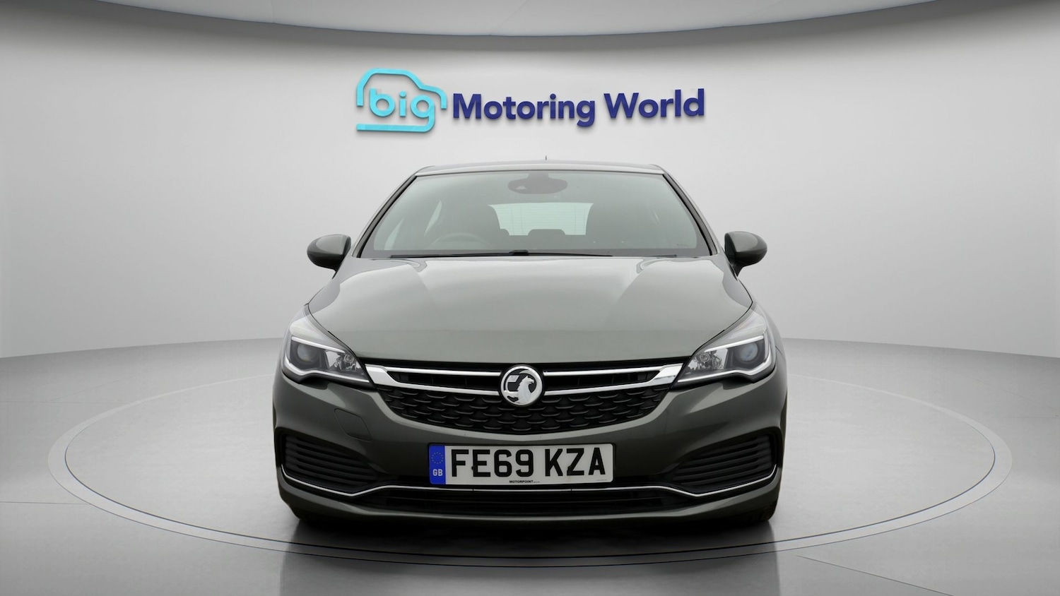 Used Vauxhall Astra 2019 for sale - 77541744: Photo 2