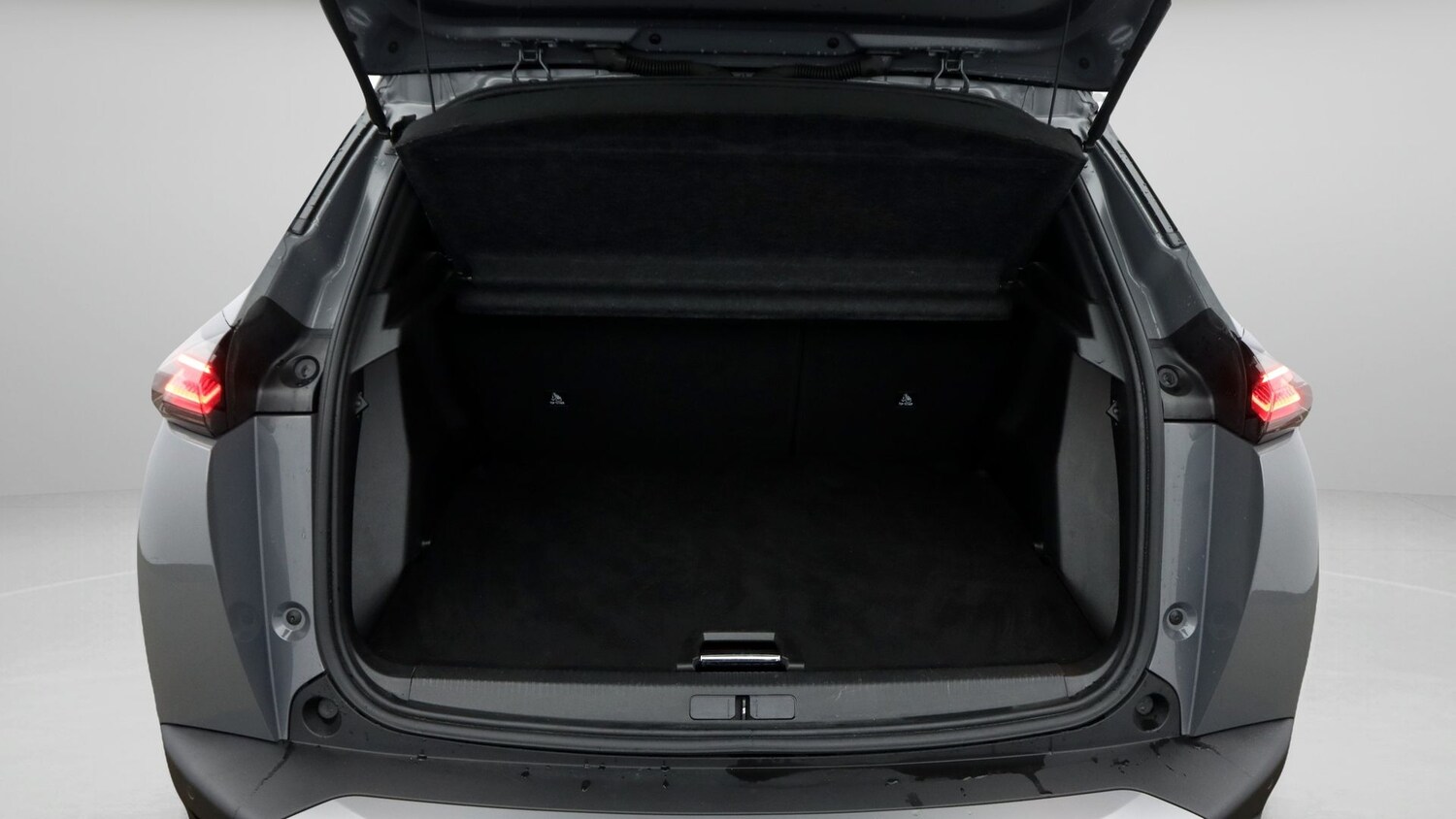 Used Peugeot E-2008 for sale - 77497696: Photo 17