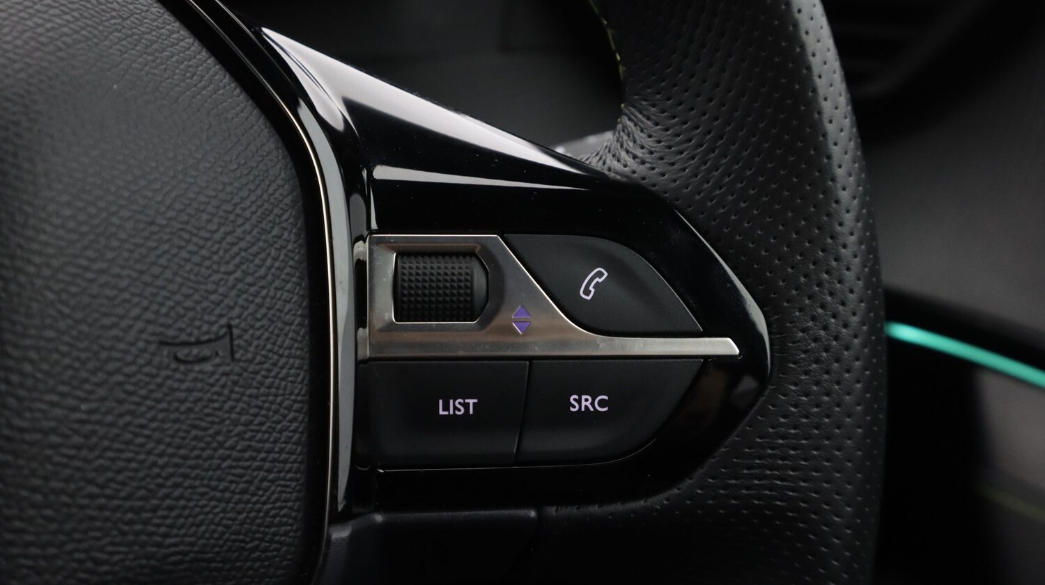 Used Peugeot E-2008 for sale - 77497696: Photo 25