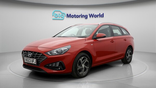 Used Hyundai i30 2023 for sale - 75708146: Photo 4