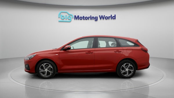Used Hyundai i30 2023 for sale - 75708146: Photo 5