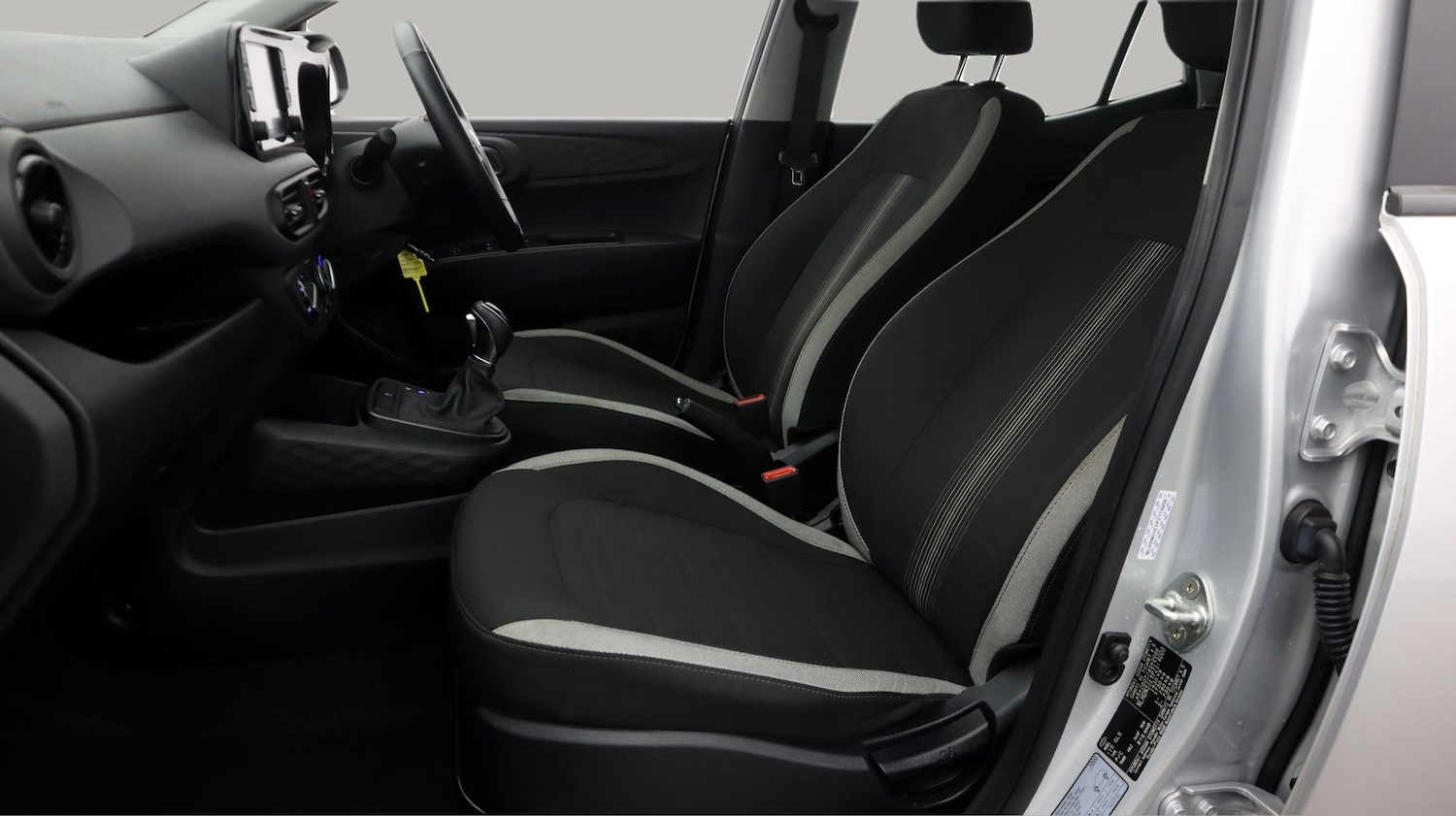 Used Hyundai i10 2023 for sale - 77764313: Photo 14