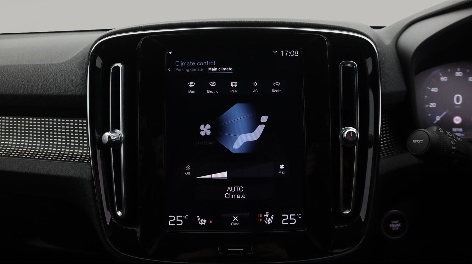 Used Volvo XC40 2021 for sale - 77689459: Photo 12