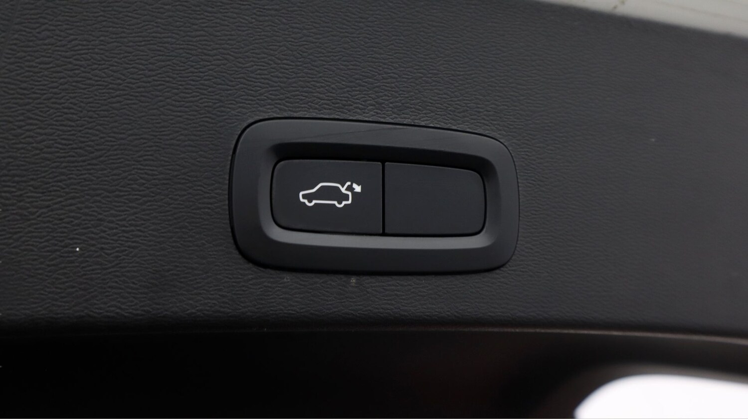 Used Volvo XC40 2021 for sale - 77689459: Photo 21